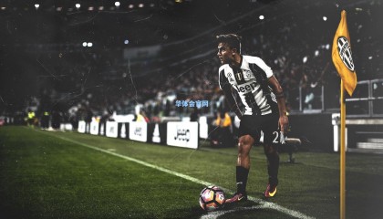 半场一剑封喉！哈兰德霸气破门主宰赛场，曼城1-0布伦特福德却折损核心罗德里