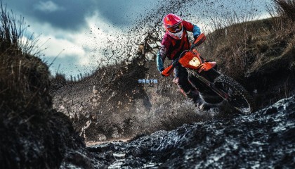 国际帆船赛巅峰对决，狂风巨浪中见证王者诞生