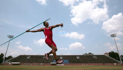 斯洛特赛后避谈西蒙尼风波，强调足球本身才是焦点