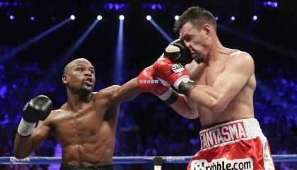 世体独家，巴萨锁定左路新目标，赫塔菲小将穆尼奥斯成夏窗关键引援