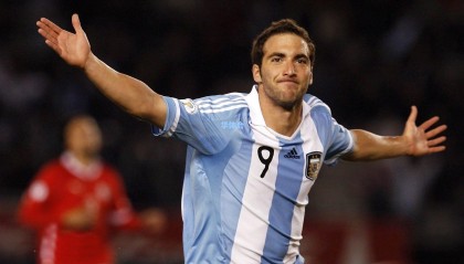 巴黎圣日耳曼绝境逆转巴萨 赛后温情情书引热议