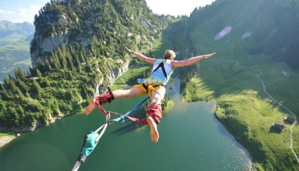 王者荣耀世界冠军杯落幕，中国战队斩获桂冠，电竞热潮再掀新高